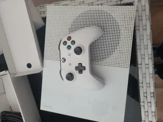 Le due per 170 Xbox One S 500 GB Bianca