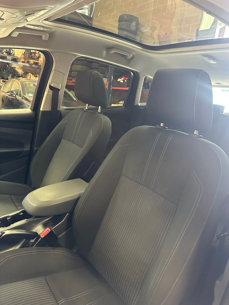 Ford C-Max 1.6 TDCi Titanium 2014, foto 14