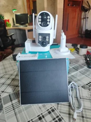 Cámara Solar WiFi Exterior/Interior