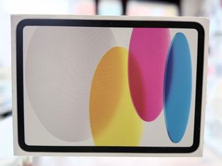 iPad A16 128GB solo Wi-Fi argento nuovo sigillato