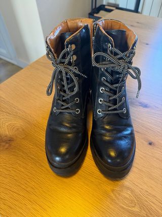 Botín negro chica con cremallera