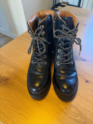 Botín negro chica con cremallera