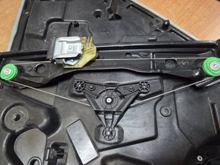 ELEVALUNAS PUERTA TRAS IZQUIERDA MERCEDES CLASE B