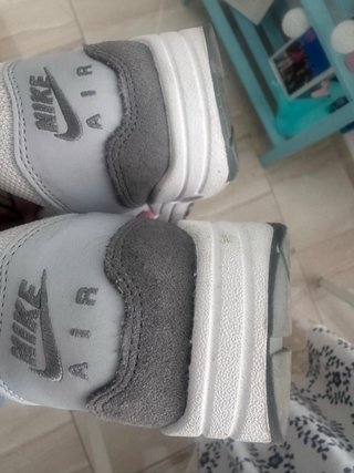 Nike Air Max 1 Gris y Blanco