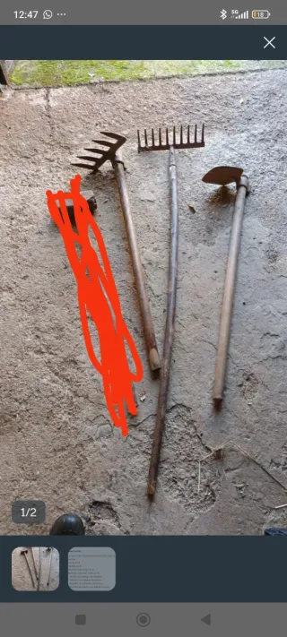 Herramientas de campo: azada, rastrillos