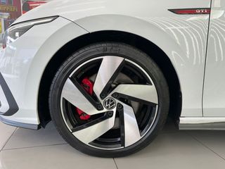 VOLKSWAGEN Golf GTI 2.0 TSI 180kW 245CV DSG