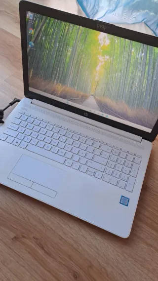 Portátil HP 15-da 8GB i5 8ª Gen 512GB SSD