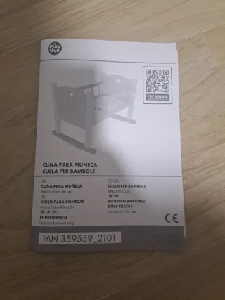 Cuna de juguete Play Tive para muñecas en su caja