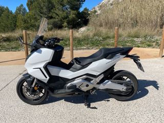 Honda Forza 750 2023 Blanca