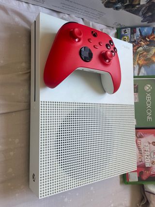 Xbox One S + 1 controller e 3 giochi originali