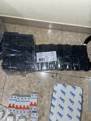 Material eléctrico varios