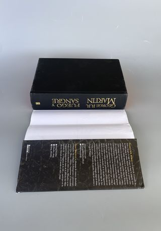 Fuego y Sangre - Edición Limitada cantos Narajas