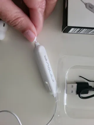 Auriculares Inalámbricos Innova HIP