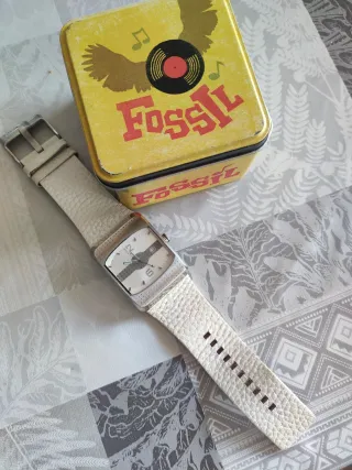 Reloj Fossil Blanco y Plateado