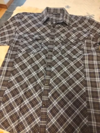 Lote 2 Camisas Cuadros