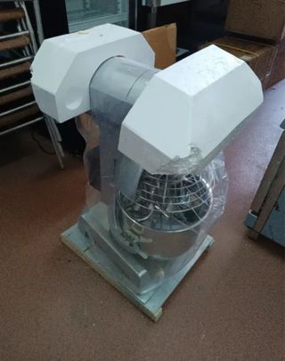 Amasadora Batidora industrial plateada 20L