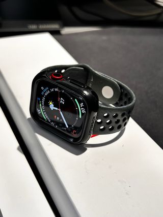 Apple Watch Series 8 GPS + Cellular 45mm Rosso