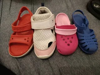 Lote Sandalias Crocs Niña