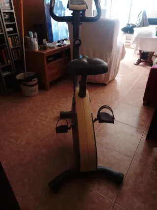 Bicicleta Estática Gimnasio