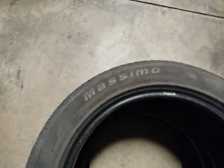 Neumáticos 215/55/17  60€ los tres  20€ cada uno