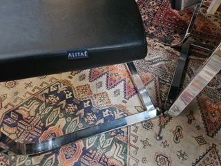 Cadeiras de escritório ALITAL - Pretas e prateadas