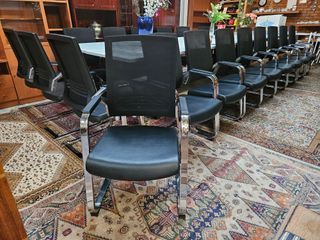 Cadeiras de escritório ALITAL - Pretas e prateadas