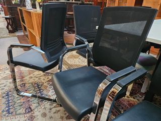 Cadeiras de escritório ALITAL - Pretas e prateadas