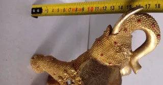 Figura Elefante Dorado con Decoración