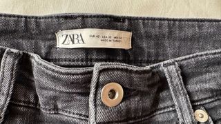 Pantalón Zara Gris
