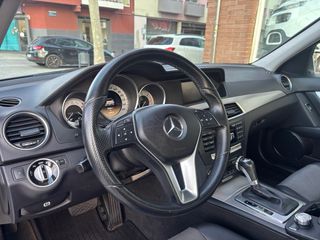 Mercedes C200CDI Avantgarde con 120000KM