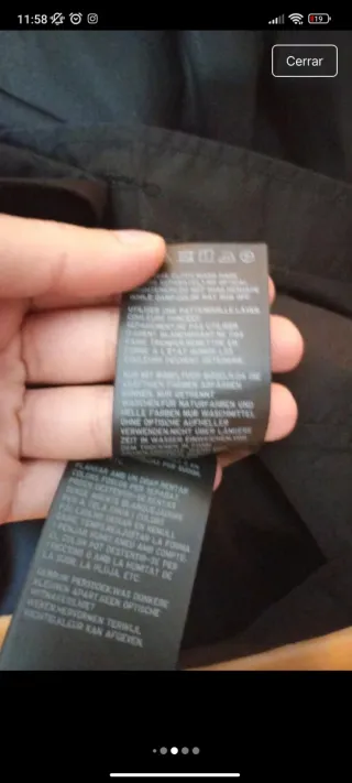 Camisa Uniqlo x JW Anderson Negra, talla XS.