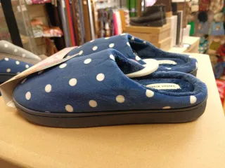 Zapatillas JOMIX lunares talla 37