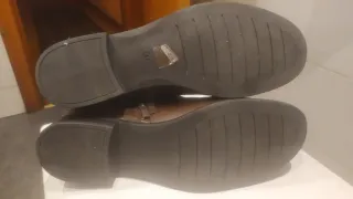 Botas marrones con hebilla