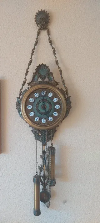 Reloj de pared antiguo