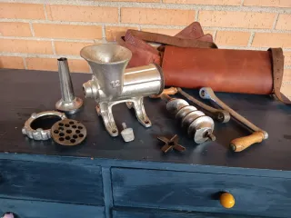 Máquina picadora de carne ELMA 12