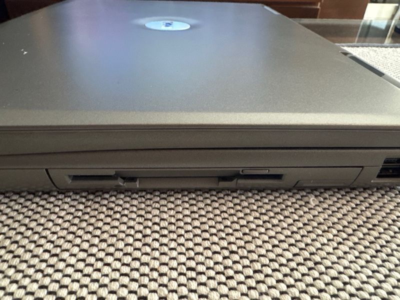 Portátil Dell Latitude D800 afbeelding 4