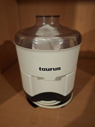 Exprimidor Taurus