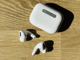 Airpods Pro 1ª Gen + 2 fundas