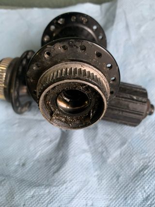 Cubo Shimano Deore 32 furos