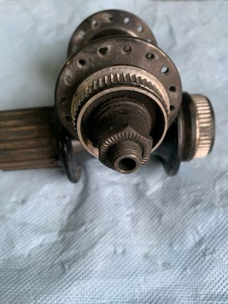 Cubo Shimano Deore 32 furos