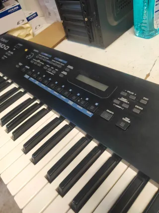 Sintetizador Roland JUNO-D