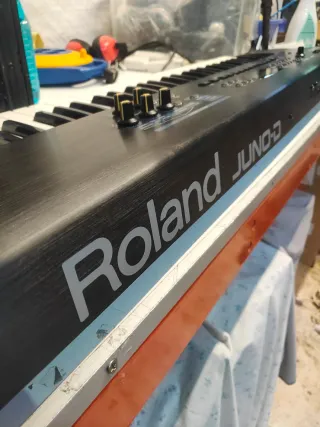 Sintetizador Roland JUNO-D