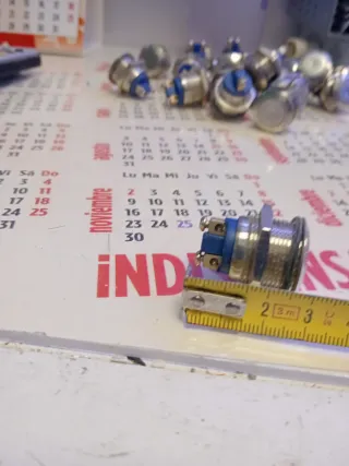 Interruptor Metálico Eléctrico por unidad