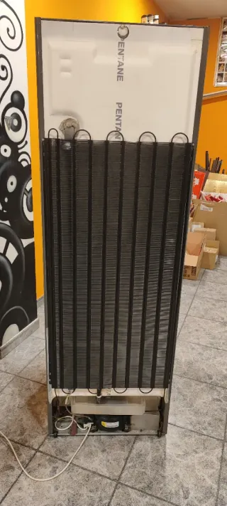 Nevera vertical Electrolux