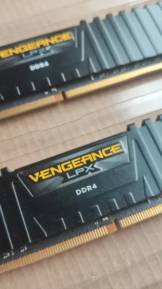 (2x8GB) DDR4 Corsair Vengeance LPX 16GB 3000MHz