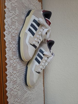 Zapatilla Adidas Rapid Court Low Beige/Blanco