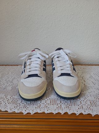 Zapatilla Adidas Rapid Court Low Beige/Blanco