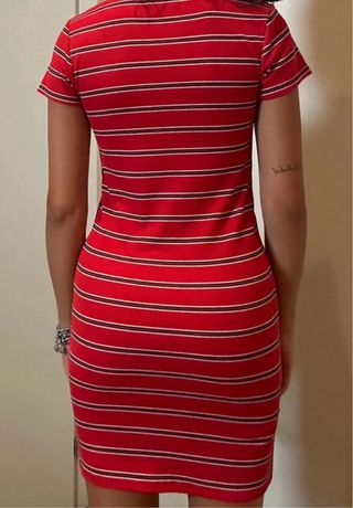 Vestito mini a righe rosse e bianche
