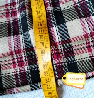 Abito a quadri con cintura