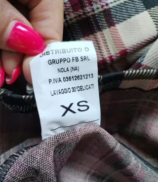 Abito a quadri con cintura